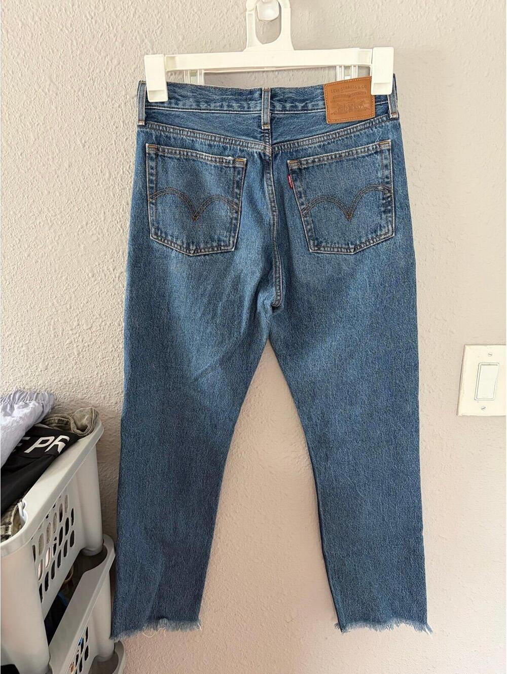 Levi's Wedgie Straight Jeans size W27 L28